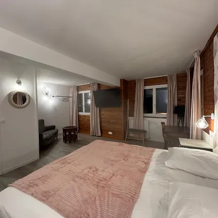 Le Napoleon Bed & Breakfast *